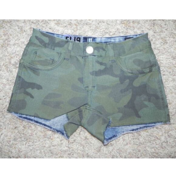 Flip Side Jean Shorts Size 1 Camo Reversible NWT - Picture 1 of 4